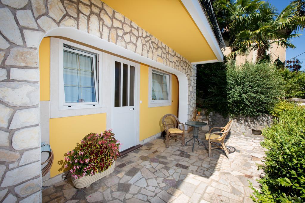Apartment Dolores Опатия Екстериор снимка
