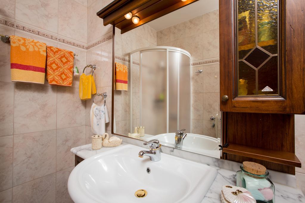 Apartment Dolores Опатия Екстериор снимка