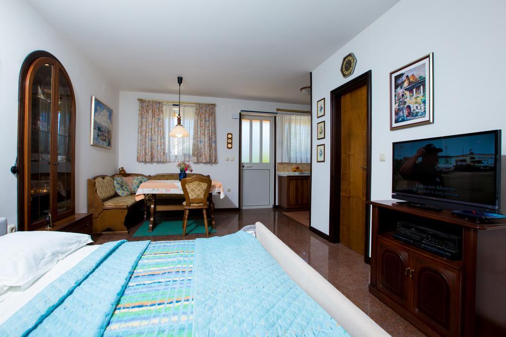 Apartment Dolores Опатия Екстериор снимка